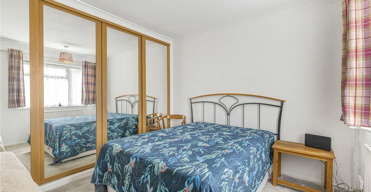 4 bedroom bungalow for sale in Hextable | Robinson Jackson