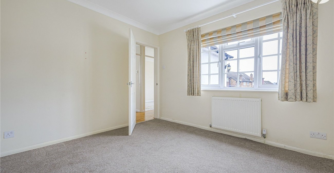 3 bedroom bungalow for sale in Hextable | Robinson Jackson