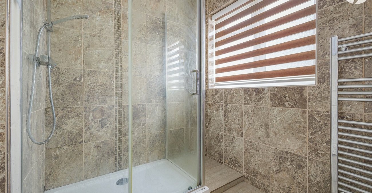 3 bedroom bungalow for sale in Hextable | Robinson Jackson