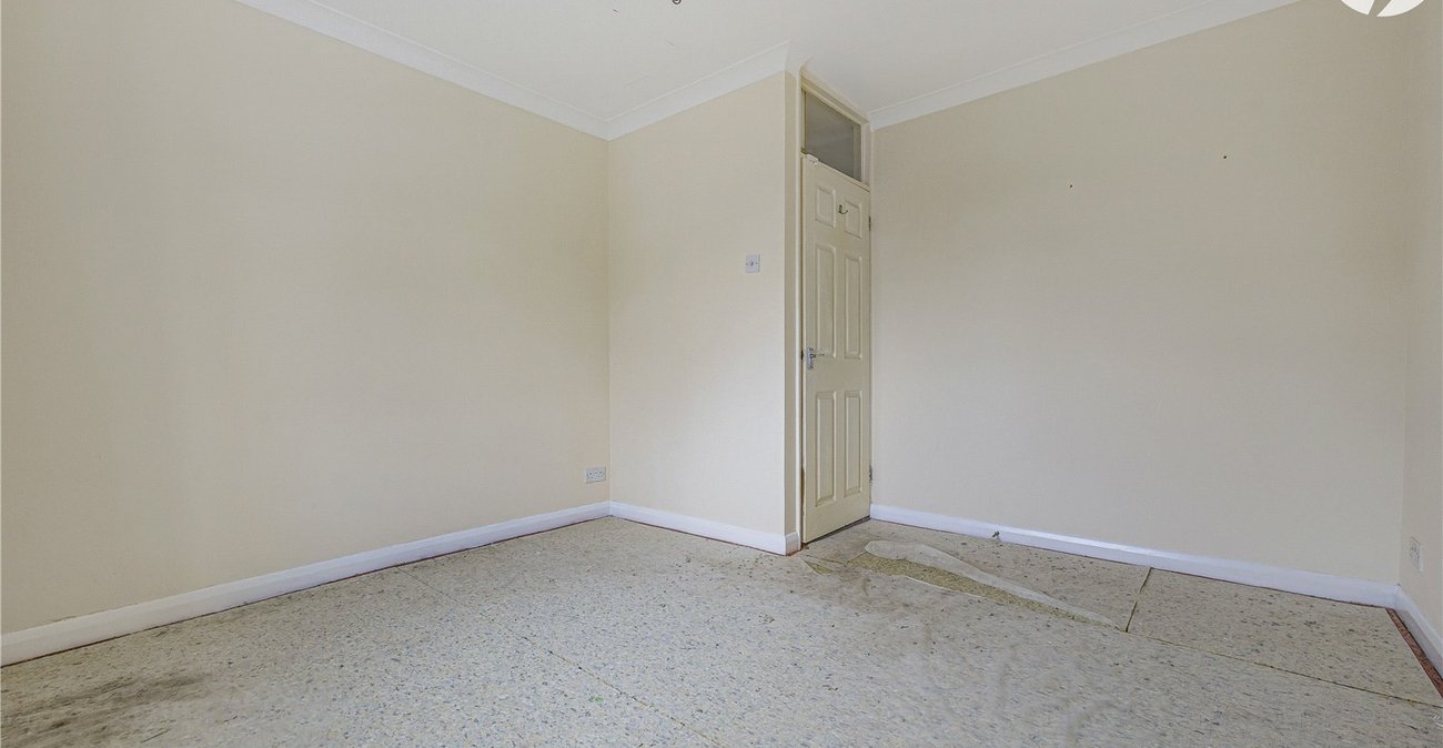 3 bedroom bungalow for sale in Hextable | Robinson Jackson