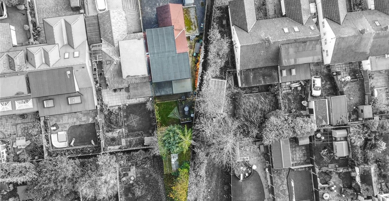 4 bedroom bungalow for sale in Hextable | Robinson Jackson