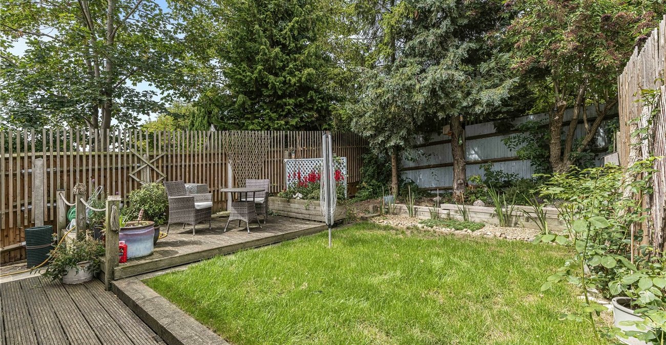 4 bedroom bungalow for sale in Hextable | Robinson Jackson