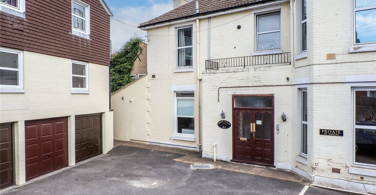 1 bedroom property for sale in Maidstone | Robinson Michael & Jackson