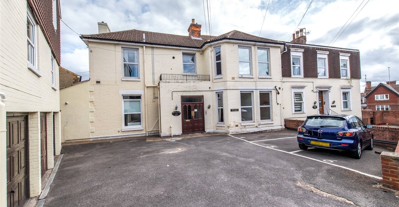 1 bedroom property for sale in Maidstone | Robinson Michael & Jackson