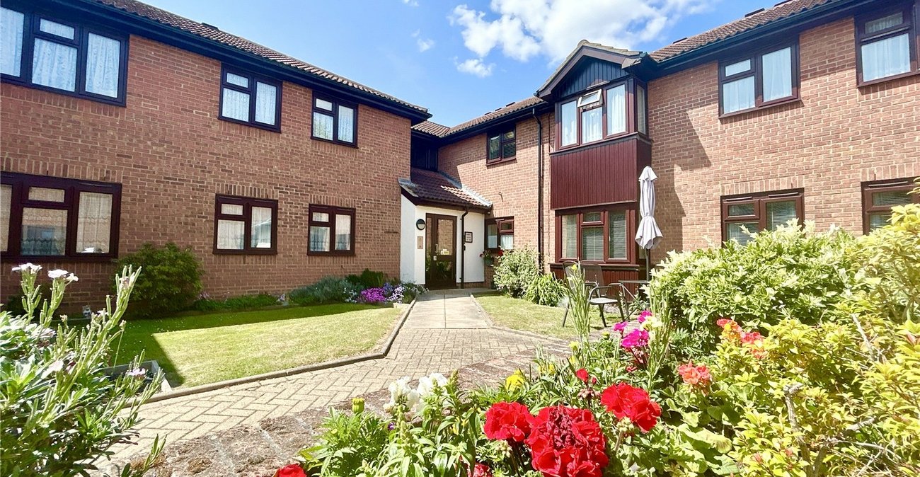 2 bedroom property for sale in Sidcup | Robinson Jackson