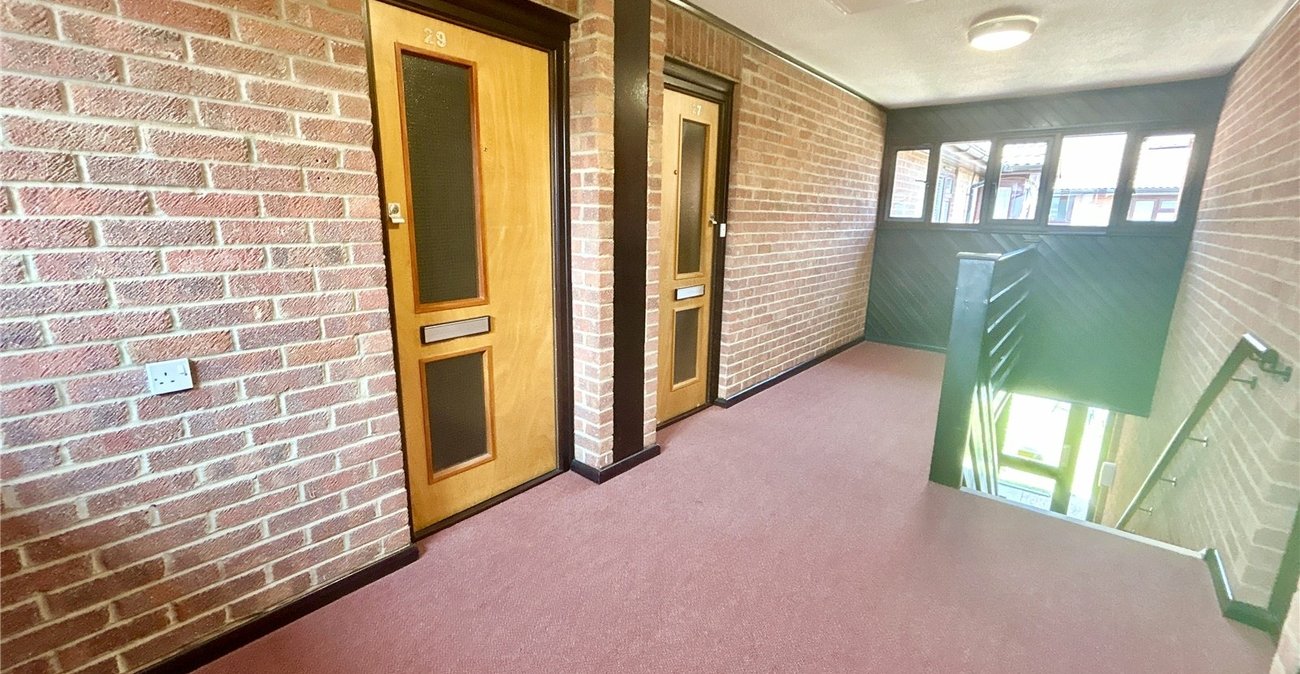 2 bedroom property for sale in Sidcup | Robinson Jackson