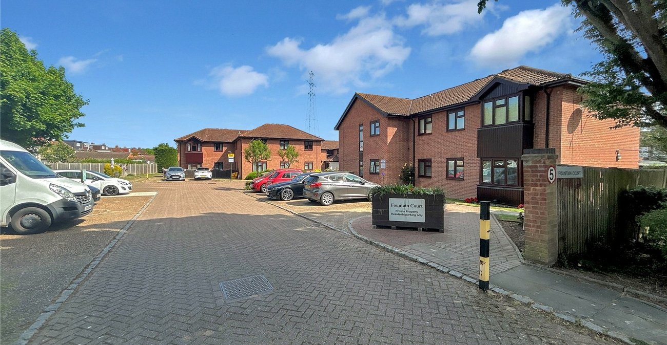 2 bedroom property for sale in Sidcup | Robinson Jackson