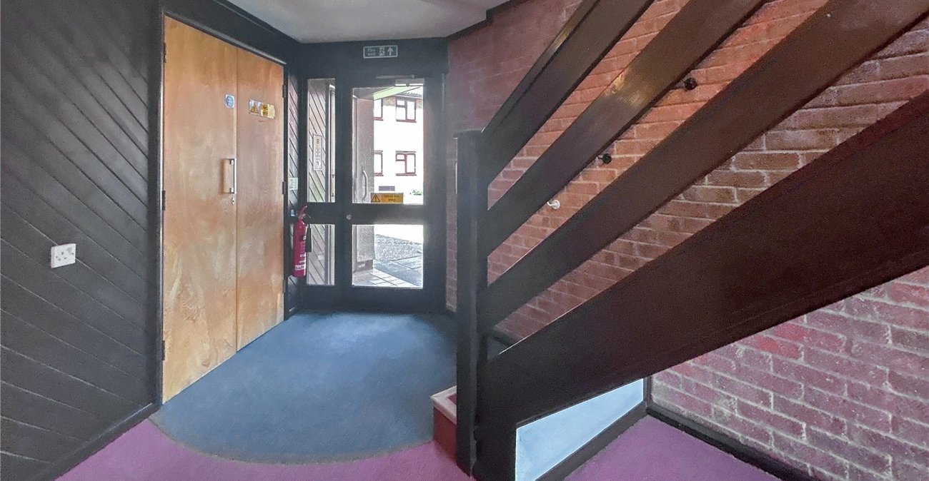 2 bedroom property for sale in Sidcup | Robinson Jackson