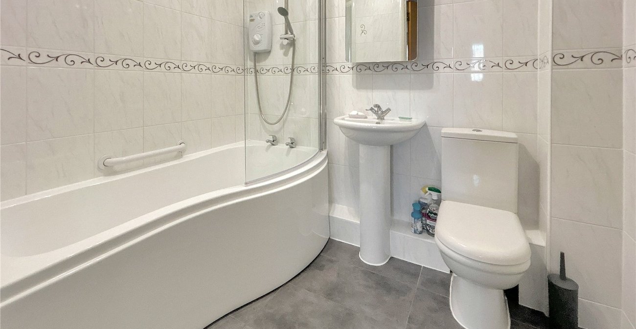 2 bedroom property for sale in Sidcup | Robinson Jackson