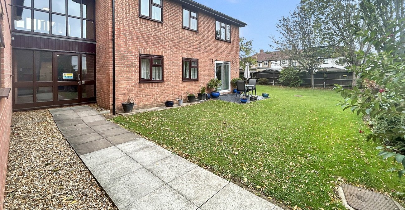 2 bedroom property for sale in Sidcup | Robinson Jackson