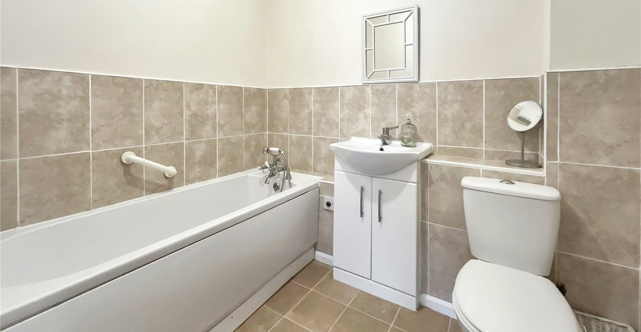 2 bedroom property for sale in Sidcup | Robinson Jackson