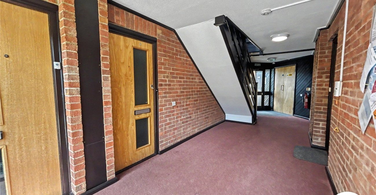2 bedroom property for sale in Sidcup | Robinson Jackson