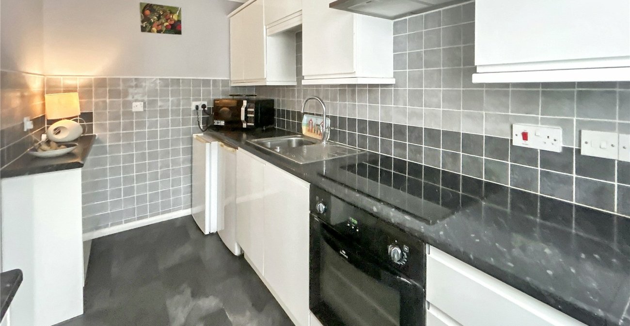 2 bedroom property for sale in Sidcup | Robinson Jackson