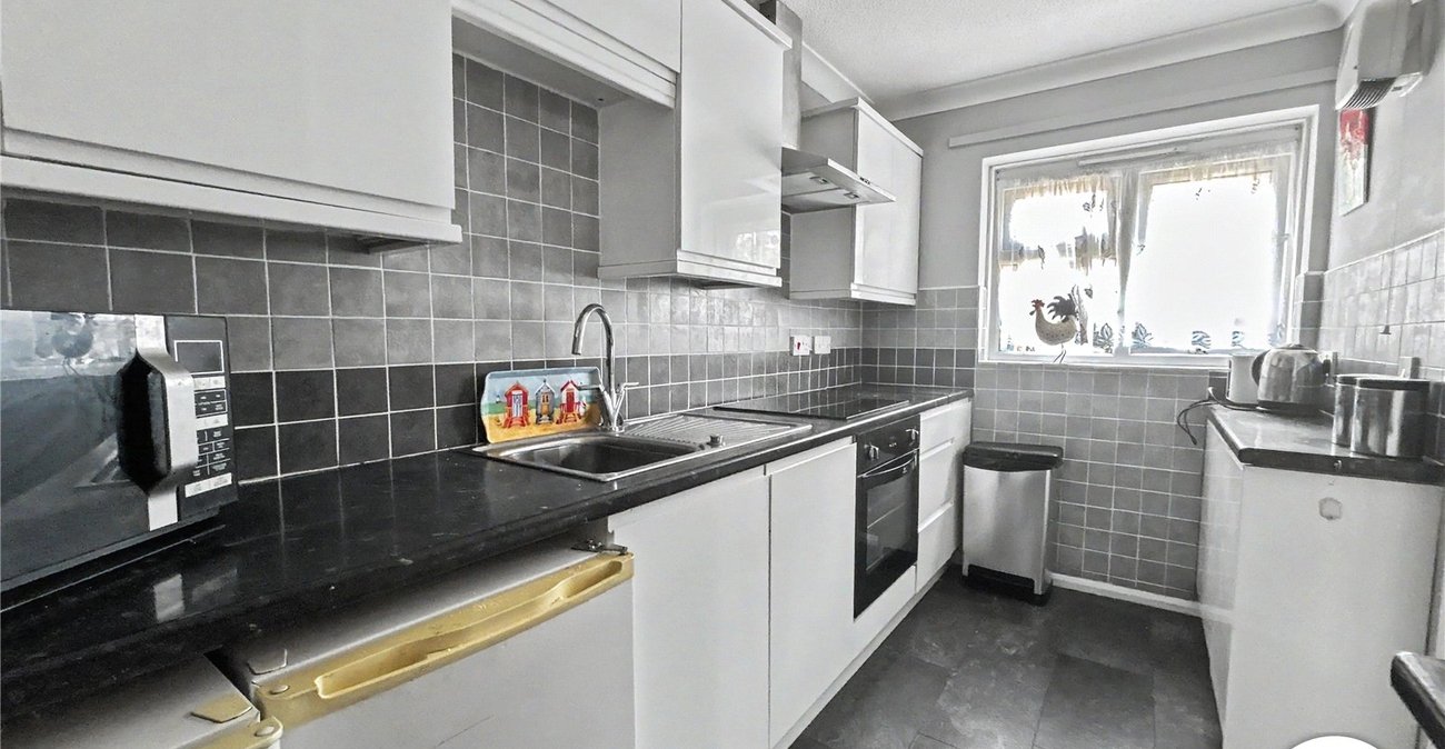 2 bedroom property for sale in Sidcup | Robinson Jackson