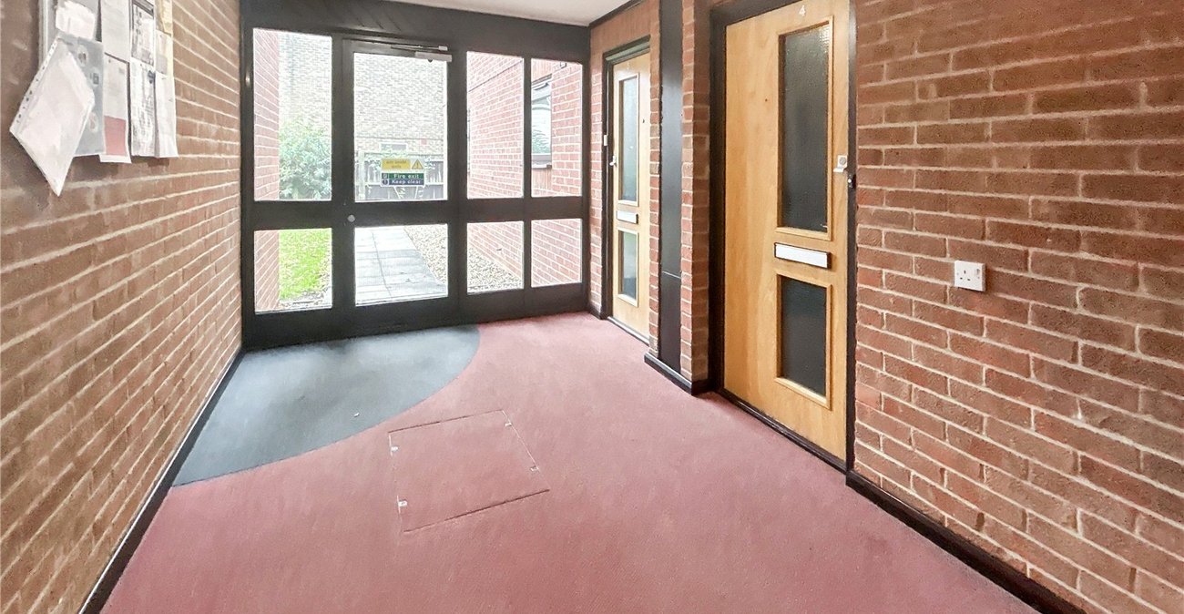 2 bedroom property for sale in Sidcup | Robinson Jackson