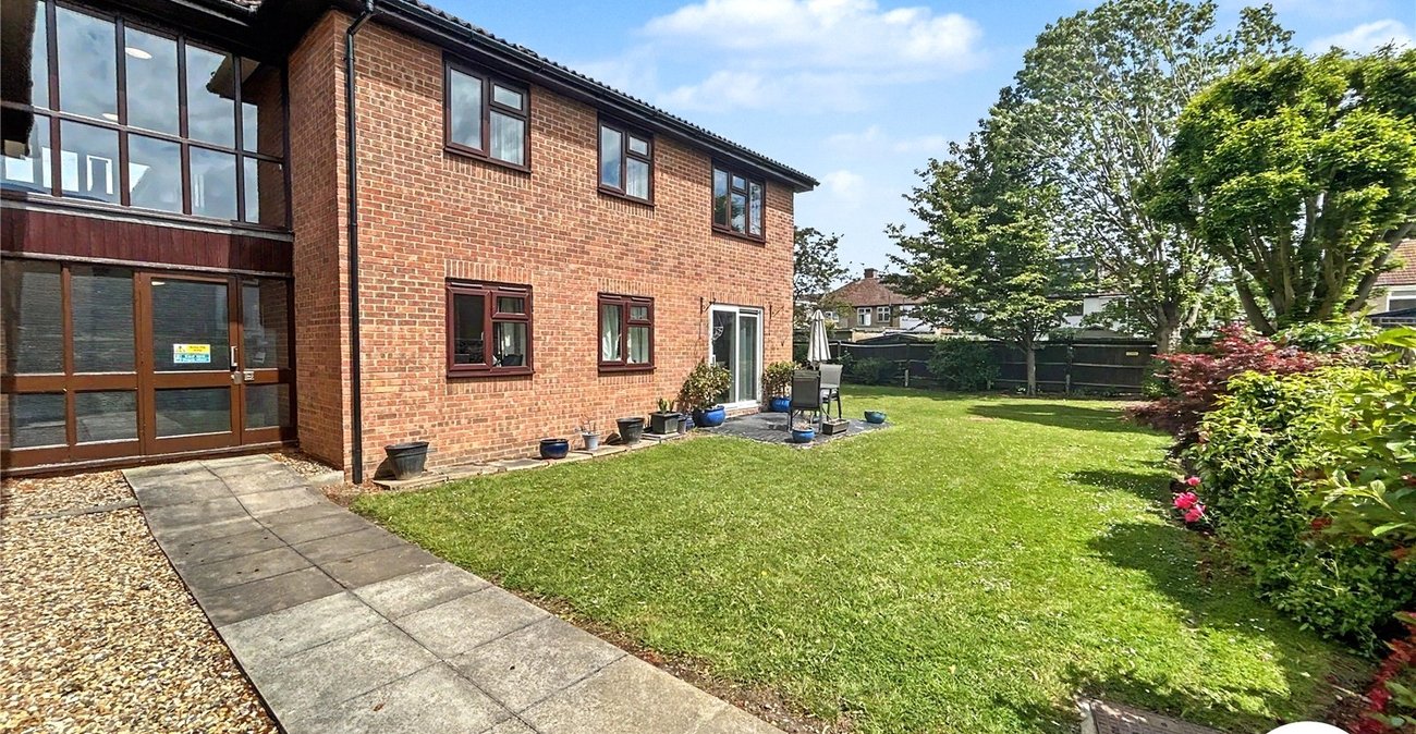 2 bedroom property for sale in Sidcup | Robinson Jackson