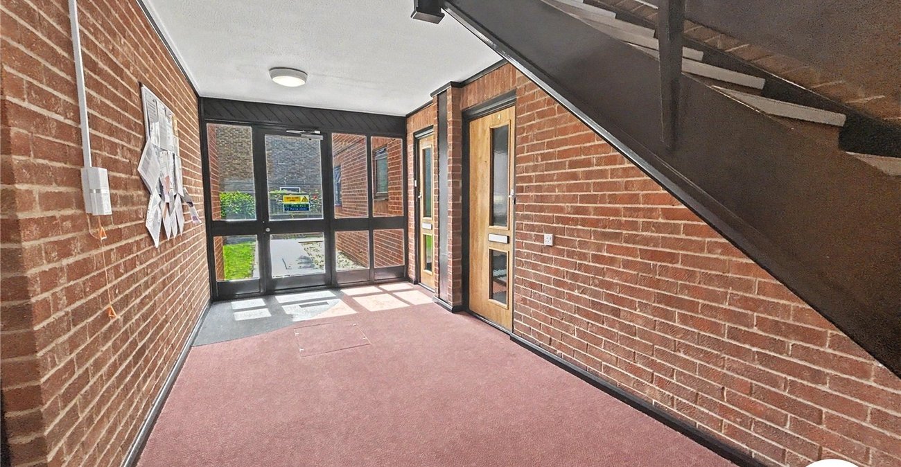 2 bedroom property for sale in Sidcup | Robinson Jackson
