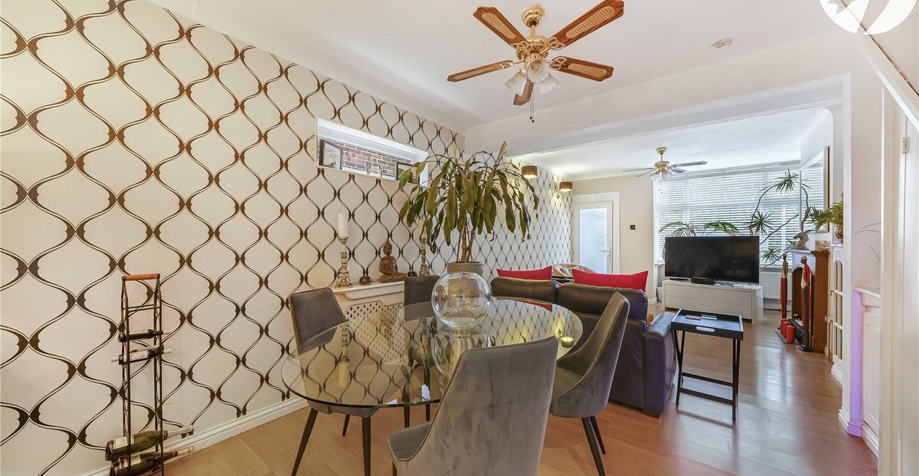 3 bedroom house for sale in West Dartford | Robinson Jackson