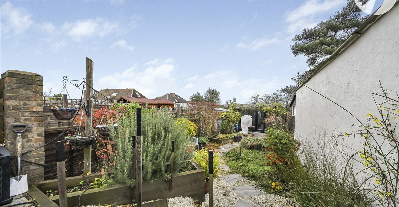 3 bedroom house for sale in West Dartford | Robinson Jackson