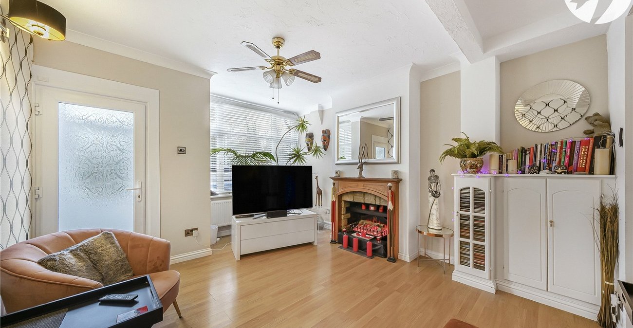 3 bedroom house for sale in West Dartford | Robinson Jackson