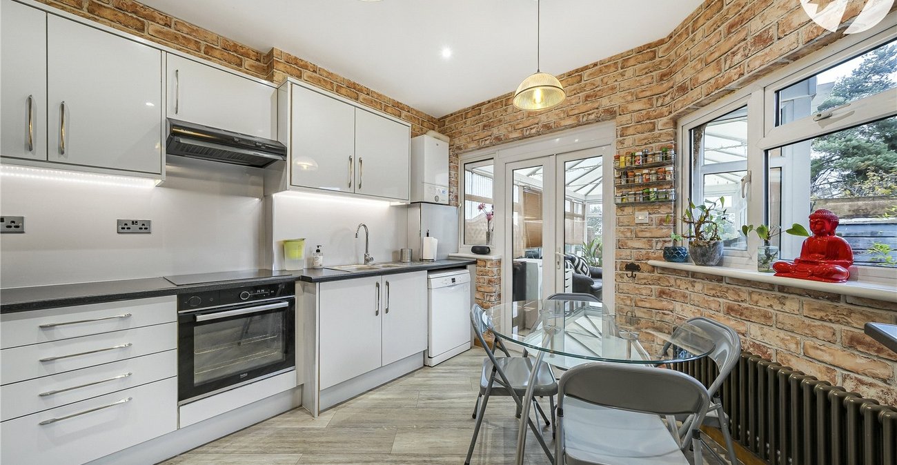 3 bedroom house for sale in West Dartford | Robinson Jackson