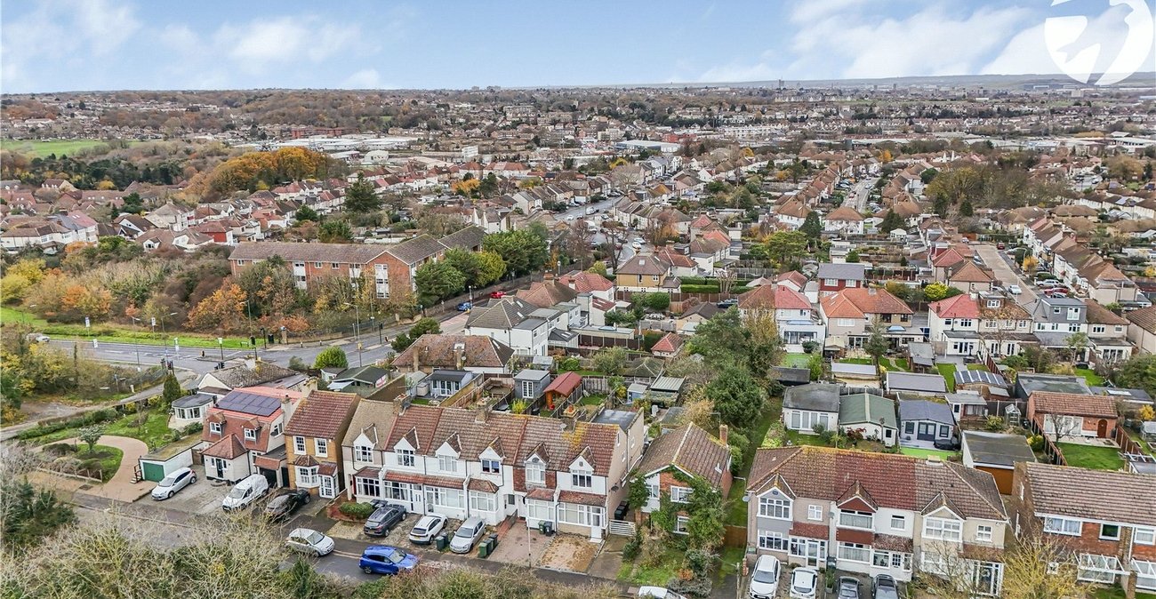 3 bedroom house for sale in West Dartford | Robinson Jackson