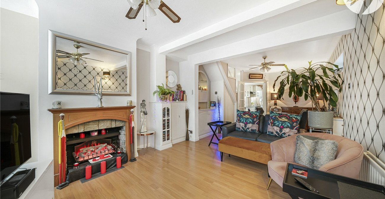 3 bedroom house for sale in West Dartford | Robinson Jackson