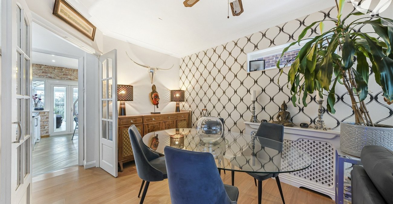 3 bedroom house for sale in West Dartford | Robinson Jackson