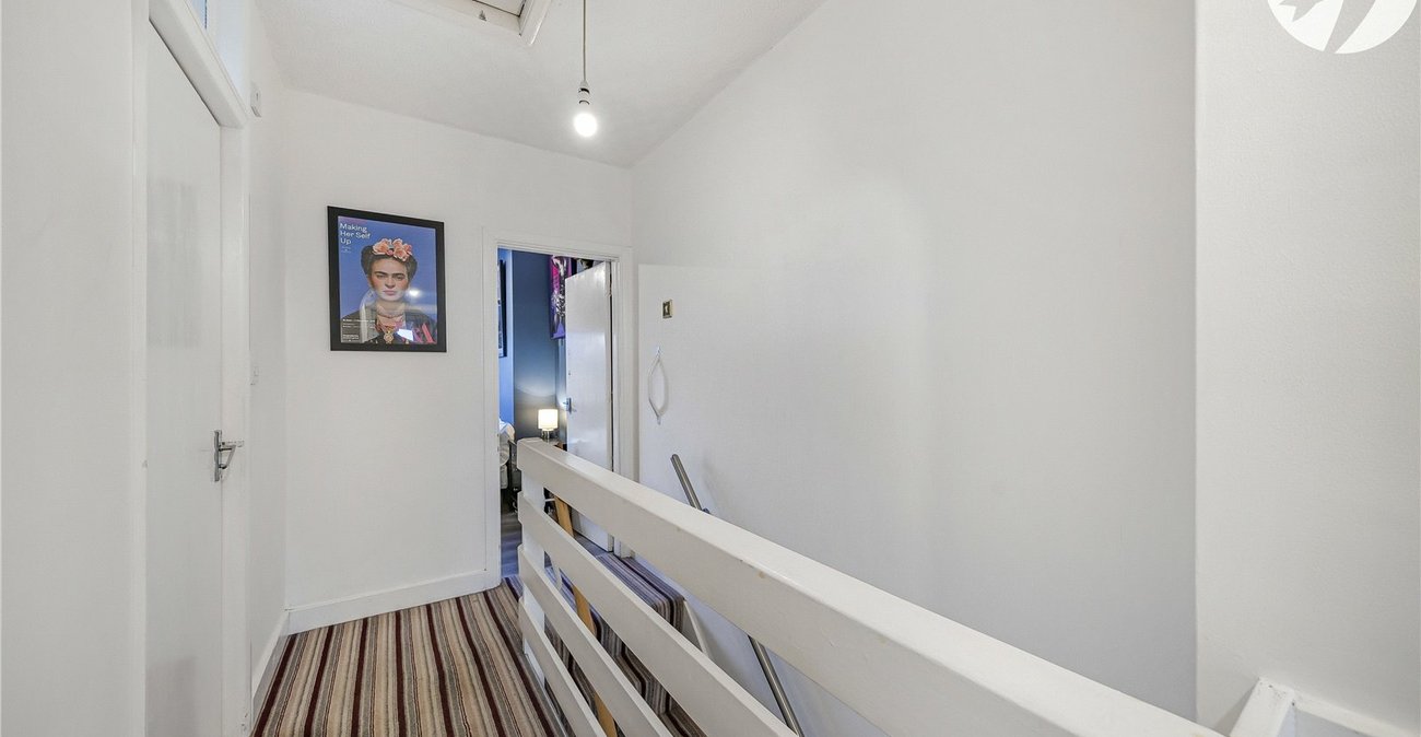 3 bedroom house for sale in West Dartford | Robinson Jackson