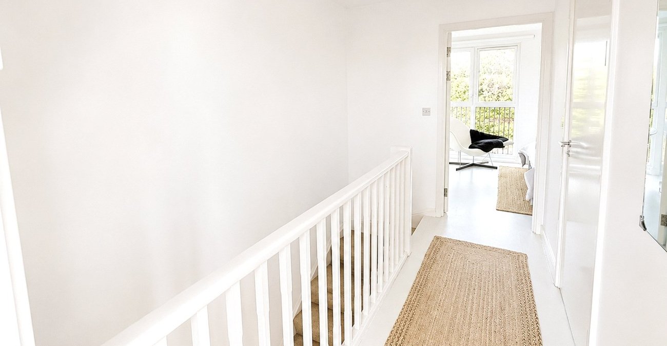 3 bedroom house for sale in London | Robinson Jackson