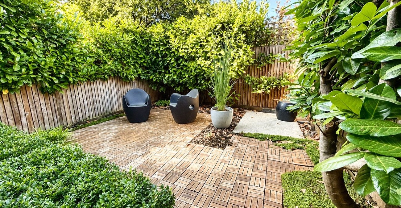 3 bedroom house for sale in London | Robinson Jackson