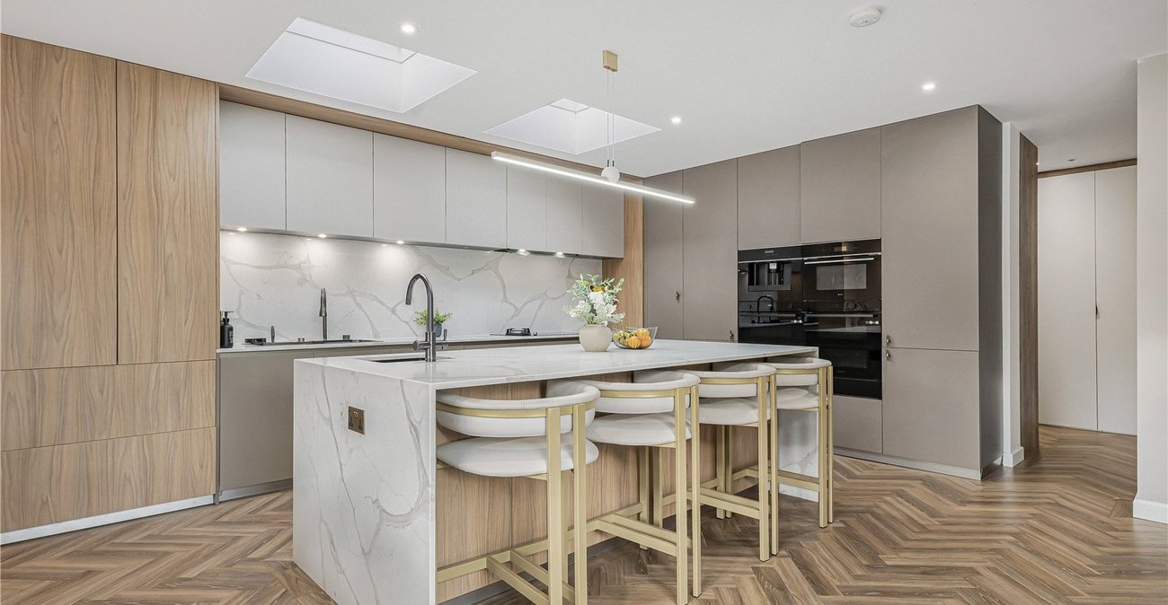 4 bedroom property for sale in Dartford | Robinson Jackson