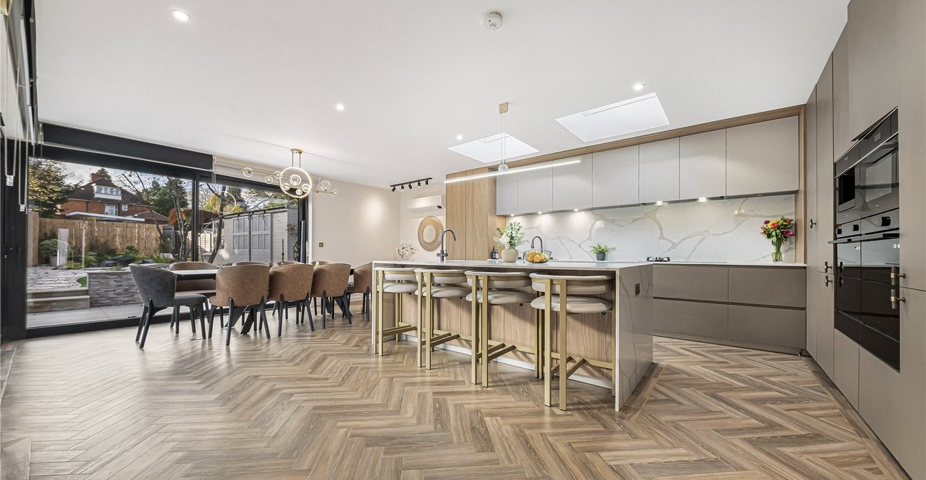 4 bedroom property for sale in Dartford | Robinson Jackson
