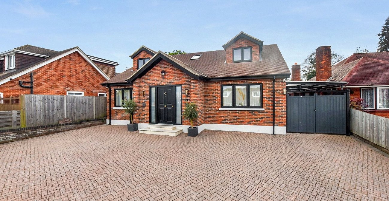 5 bedroom house for sale in Dartford | Robinson Jackson
