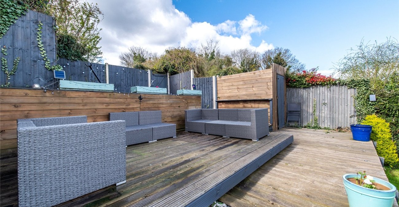 3 bedroom house for sale in Istead Rise | Robinson Michael & Jackson