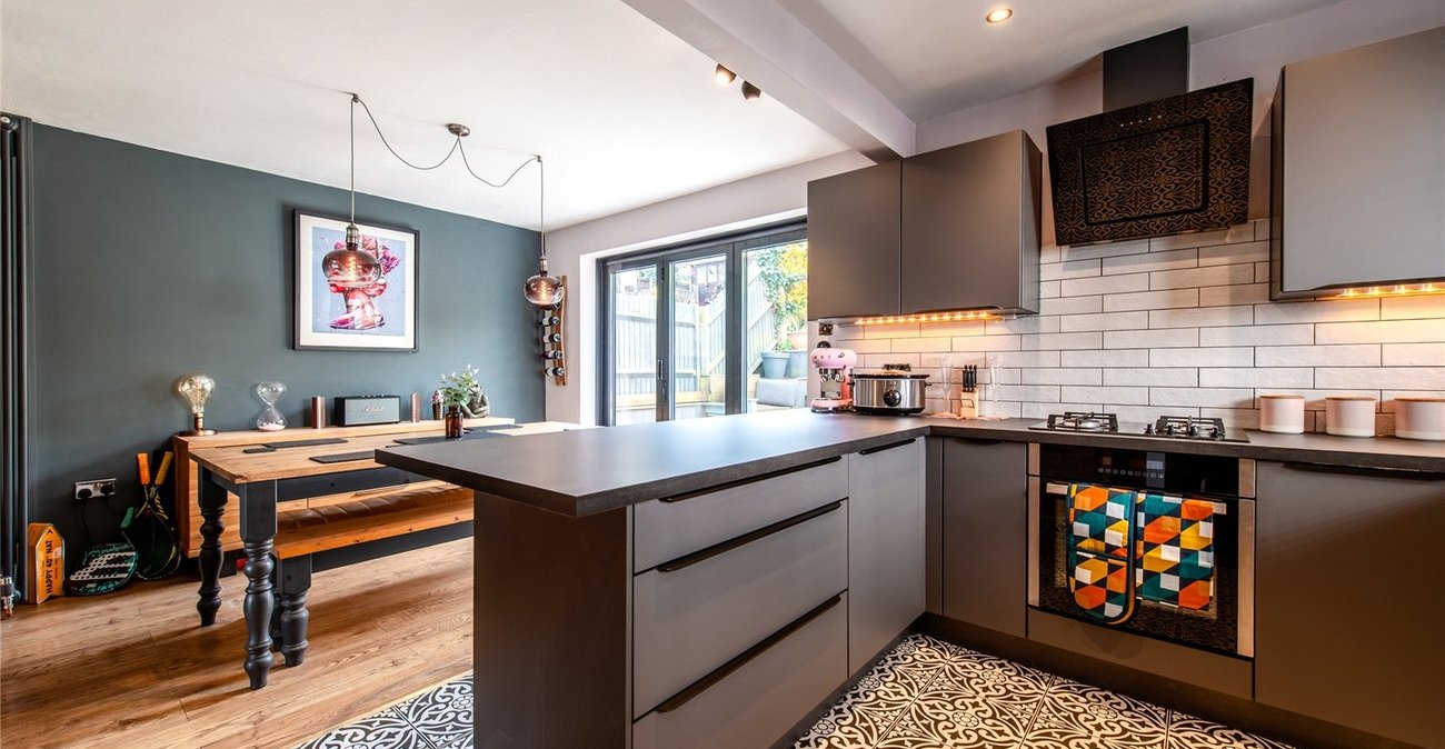 3 bedroom house for sale in Istead Rise | Robinson Michael & Jackson