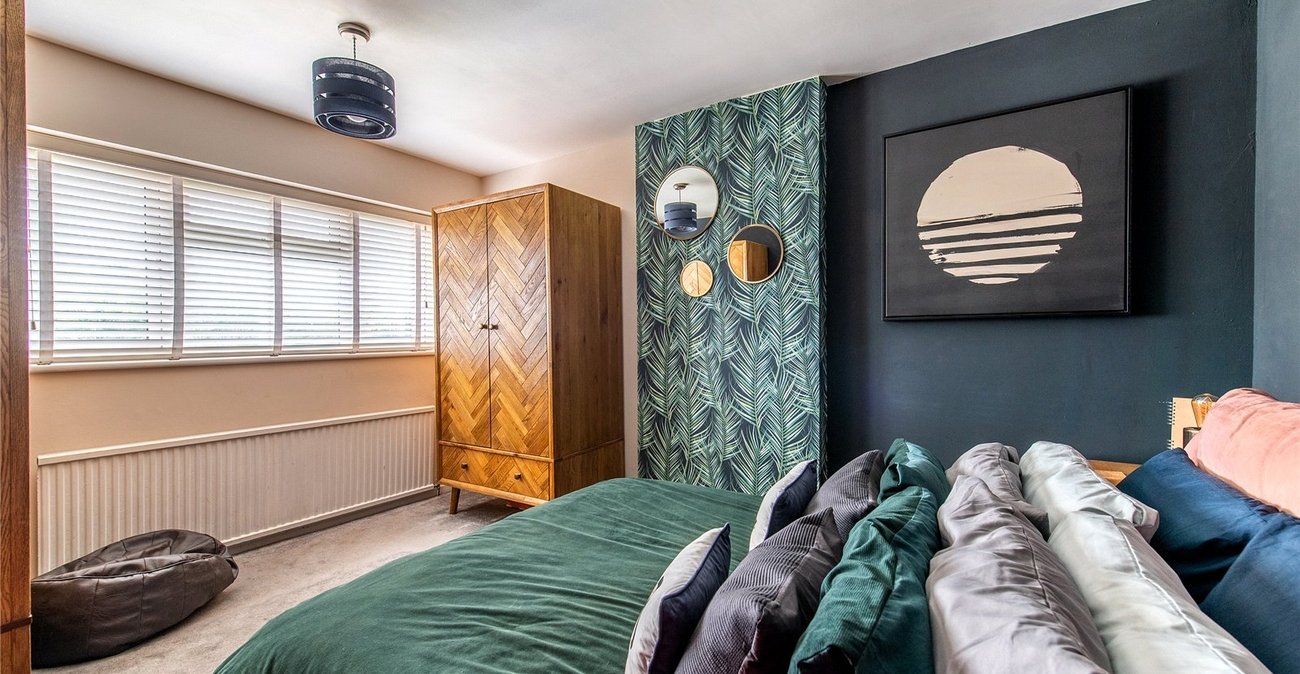 3 bedroom house for sale in Istead Rise | Robinson Michael & Jackson