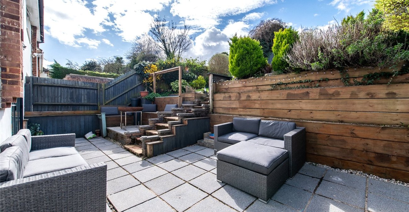 3 bedroom house for sale in Istead Rise | Robinson Michael & Jackson