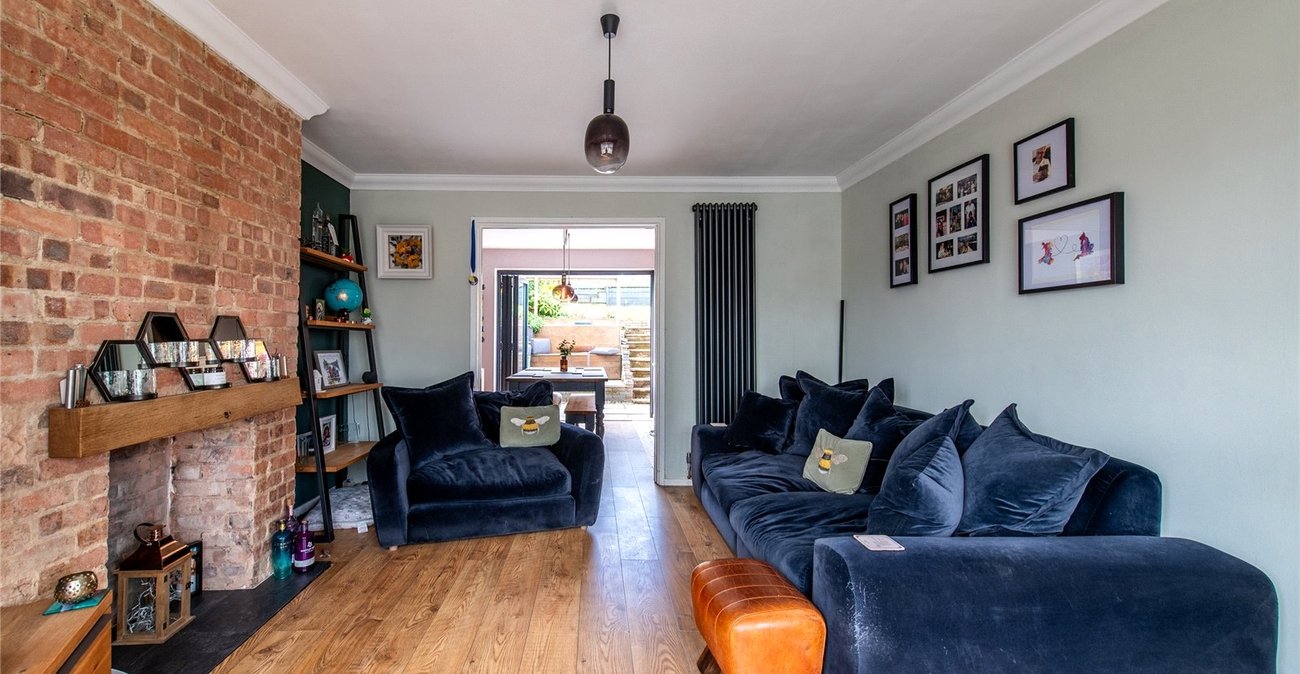 3 bedroom house for sale in Istead Rise | Robinson Michael & Jackson
