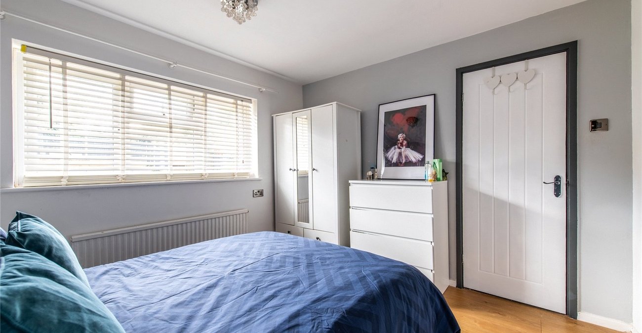 3 bedroom house for sale in Istead Rise | Robinson Michael & Jackson
