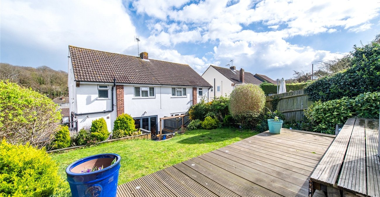 3 bedroom house for sale in Istead Rise | Robinson Michael & Jackson