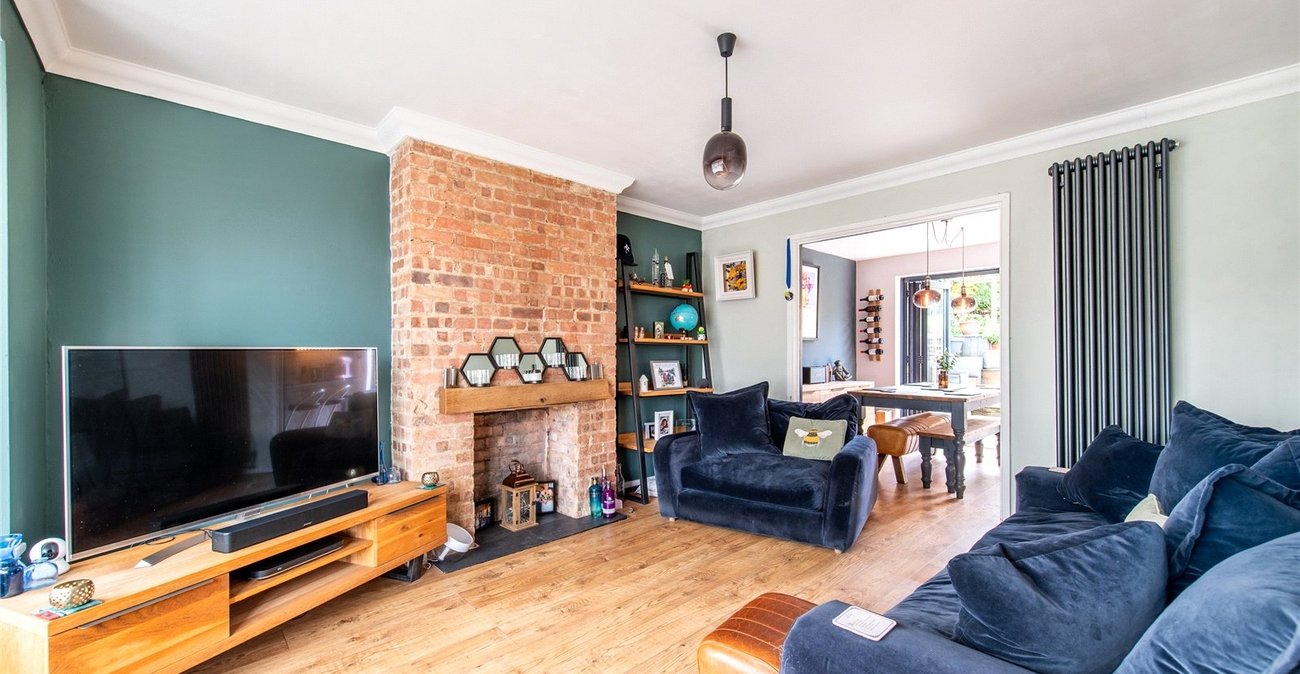 3 bedroom house for sale in Istead Rise | Robinson Michael & Jackson