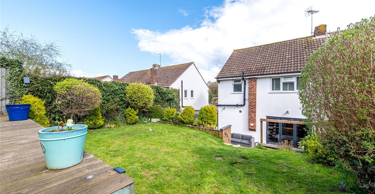 3 bedroom house for sale in Istead Rise | Robinson Michael & Jackson