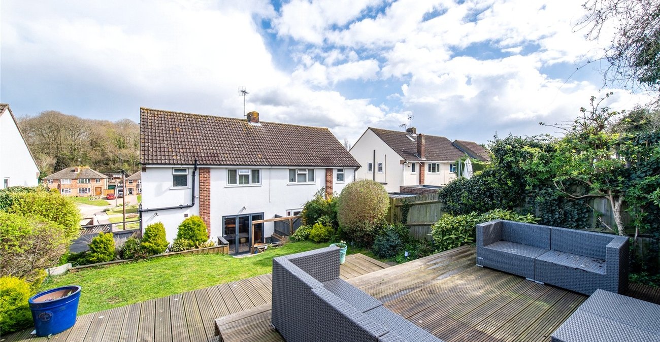 3 bedroom house for sale in Istead Rise | Robinson Michael & Jackson