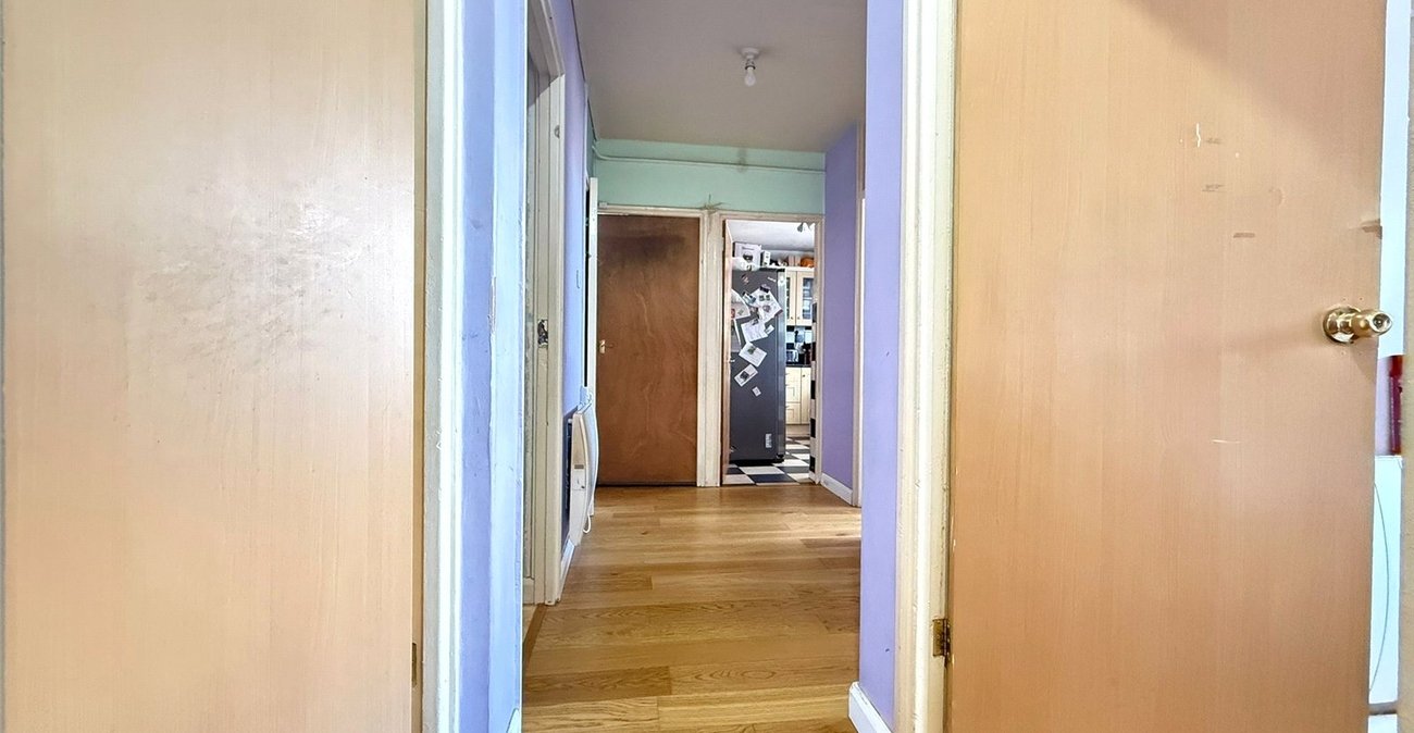 3 bedroom property for sale in Abbey Wood | Robinson Jackson