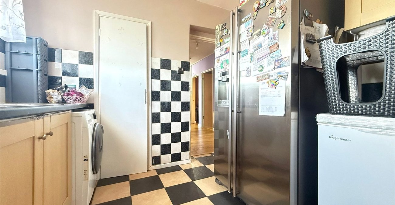 3 bedroom property for sale in Abbey Wood | Robinson Jackson