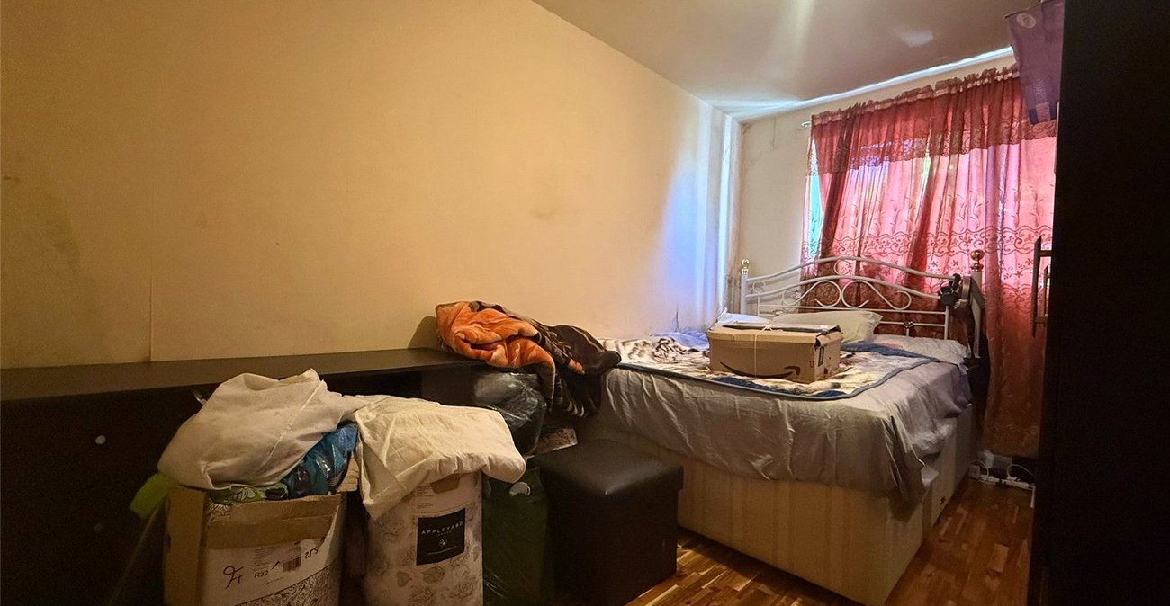 3 bedroom property for sale in Abbey Wood | Robinson Jackson