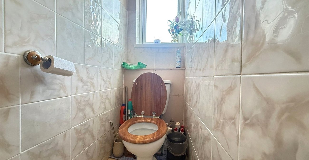 3 bedroom property for sale in Abbey Wood | Robinson Jackson