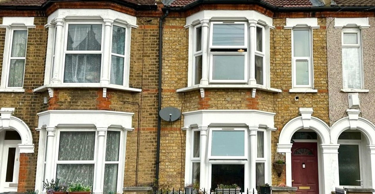 4 bedroom house for sale in Catford | Robinson Jackson