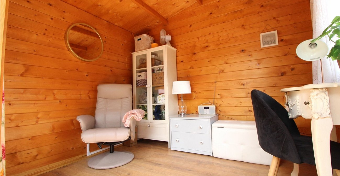 1 bedroom property for sale in Southfleet | Robinson Michael & Jackson